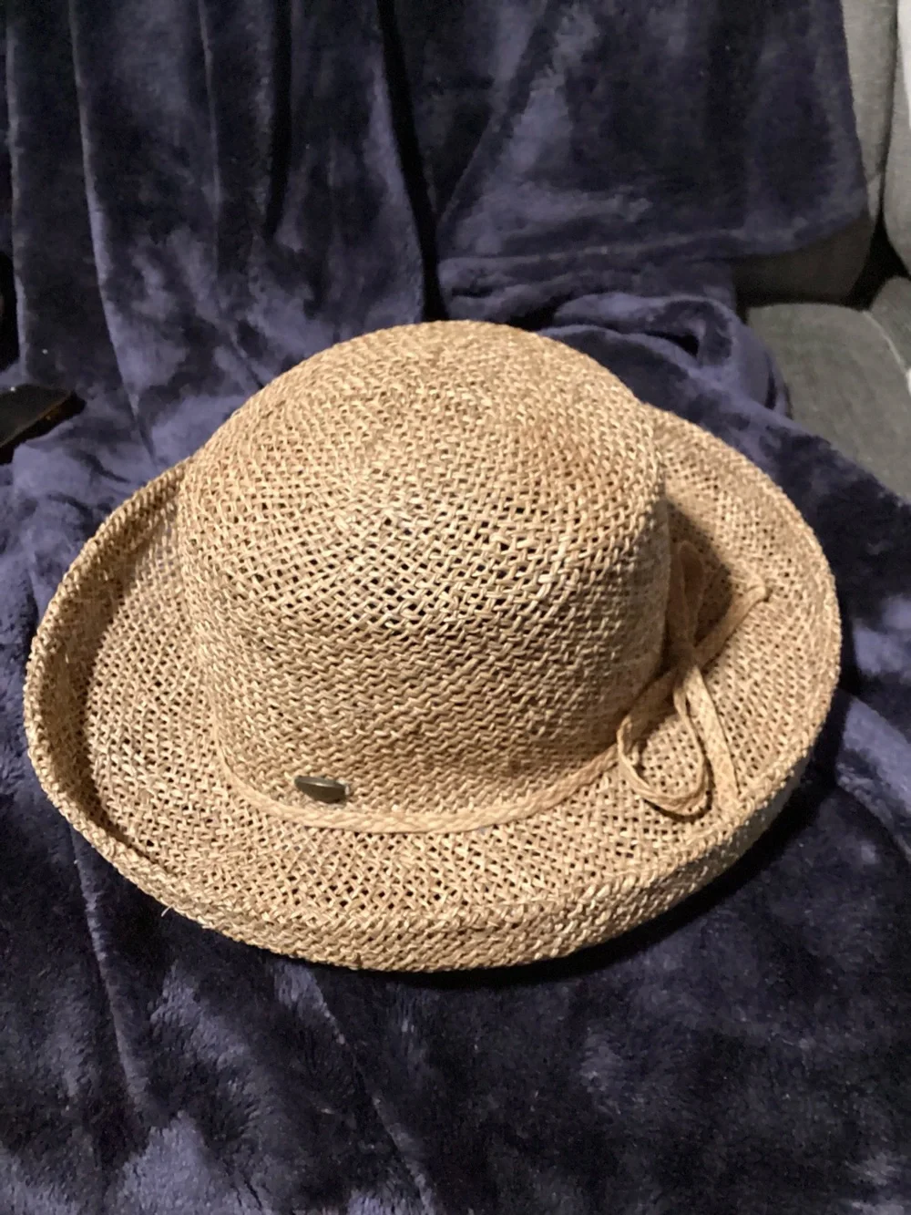 Vintage Liz Claiborne Women’s Straw Hat Sun Rolled Brim Bow Hand Woven Tan